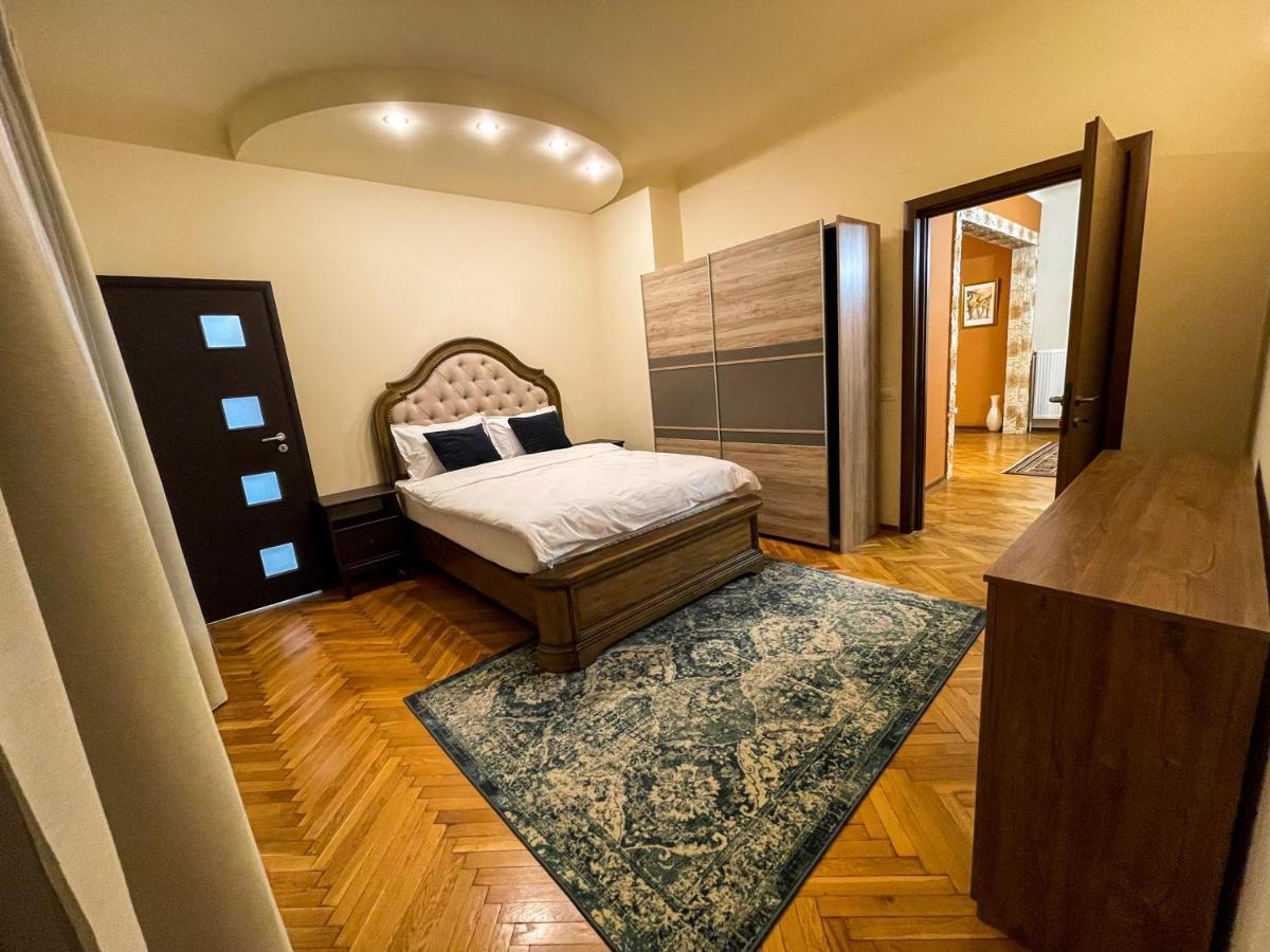 Central Apartment W/ Fire Place - Ground Floor Bucharest Exterior photo